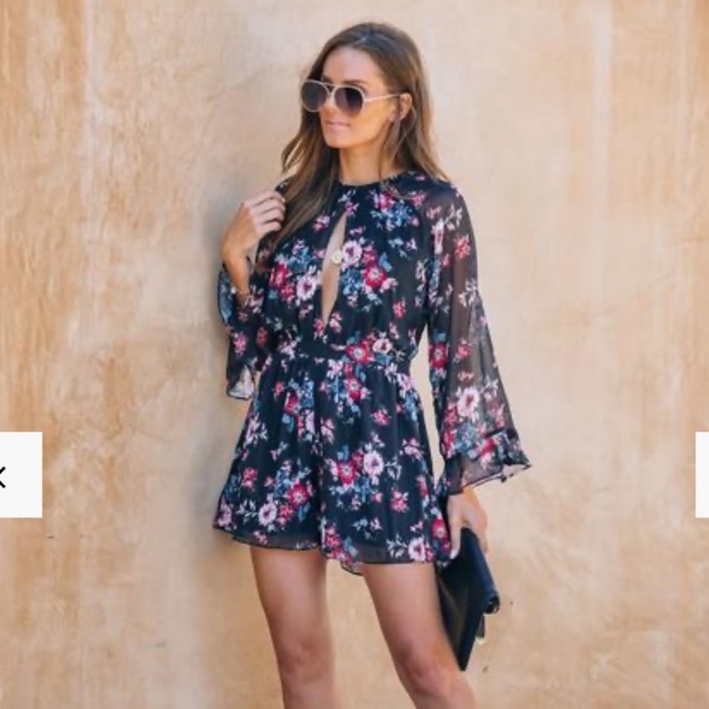 Open back Long sleeve floral romper